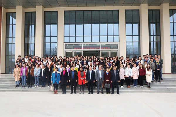 热烈欢迎济宁学院师生莅临中煤集团参观学习